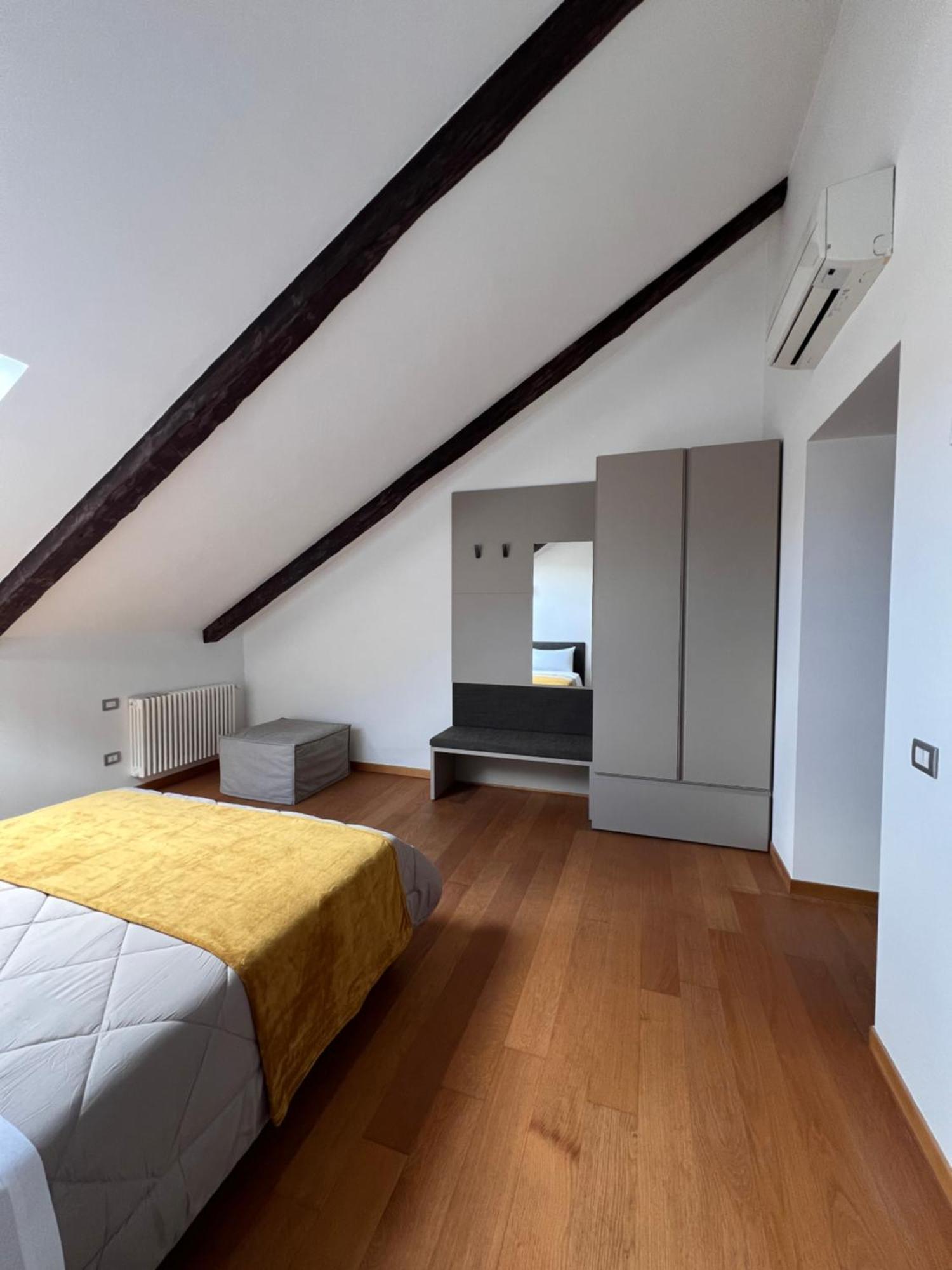 Unonoveuno Luxury Apartment Napoli Eksteriør bilde