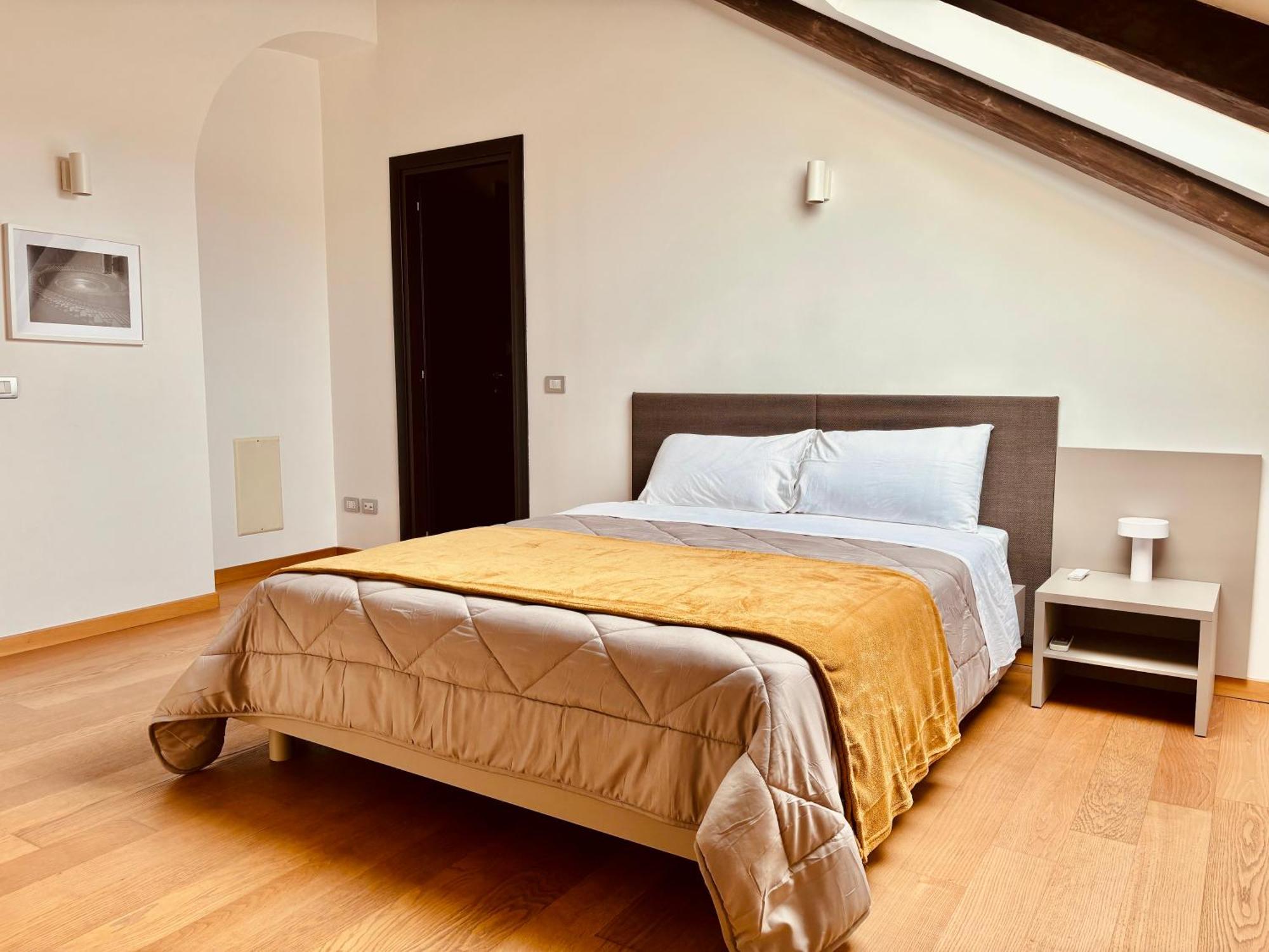 Unonoveuno Luxury Apartment Napoli Eksteriør bilde